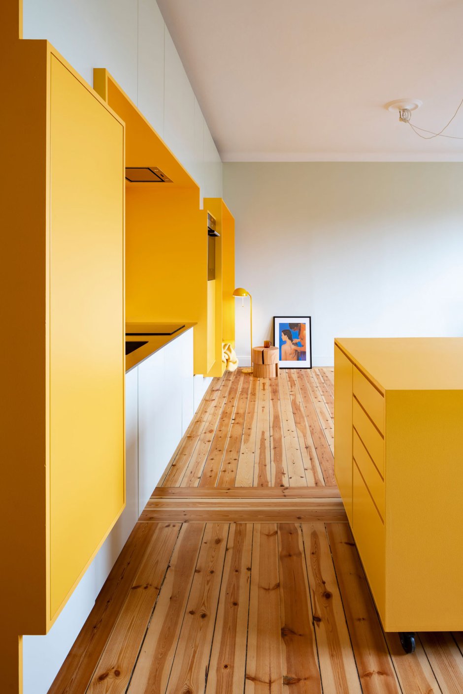 Квартира с желтыми стенами