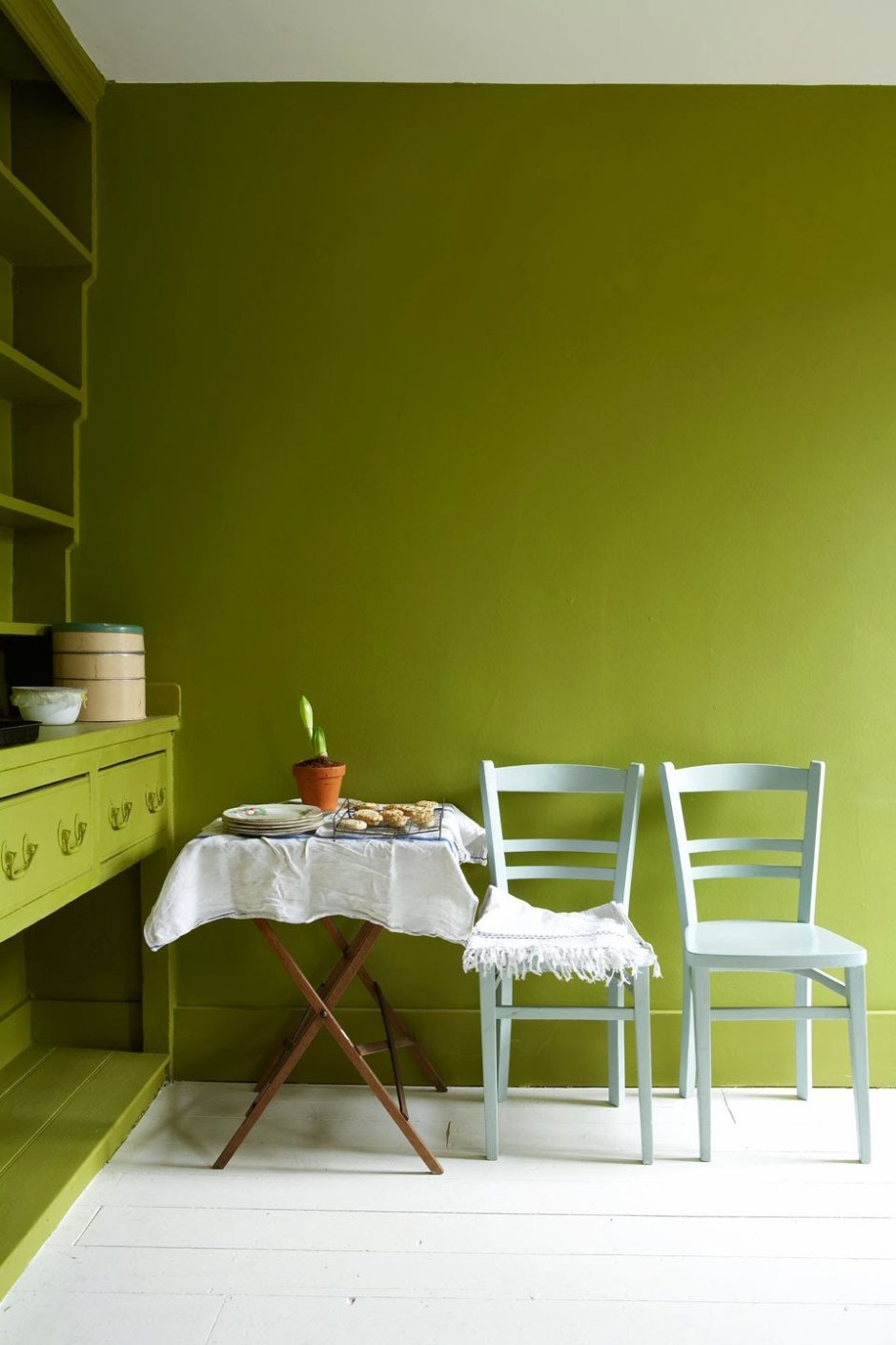 Спальни в стиле Прованс оливкового цвета