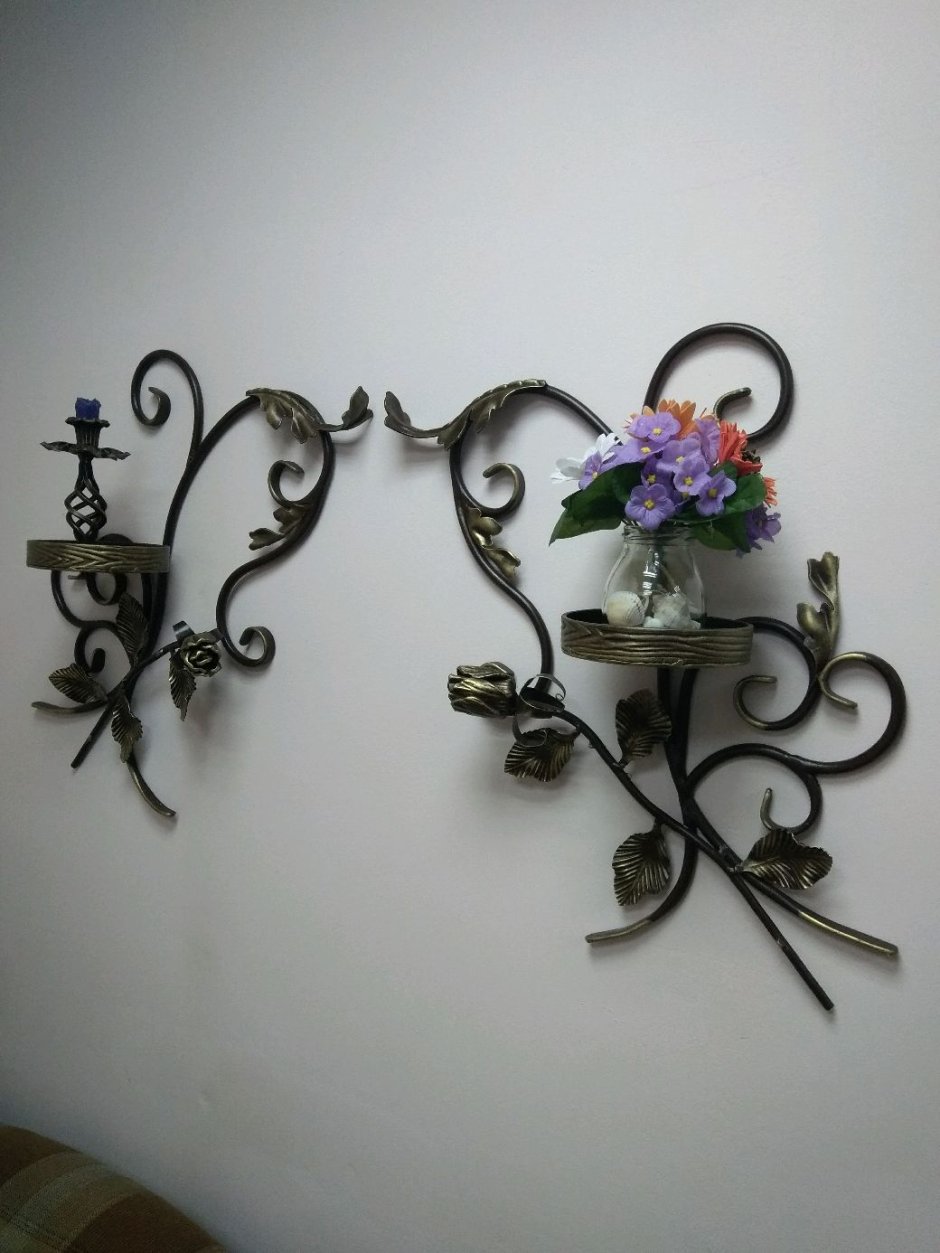Подставка для цветов на стену