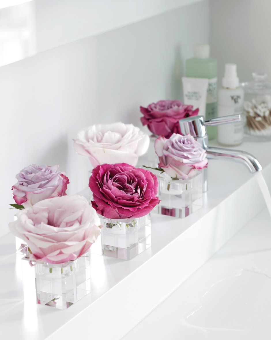 Цветы в ванной комнате для декора