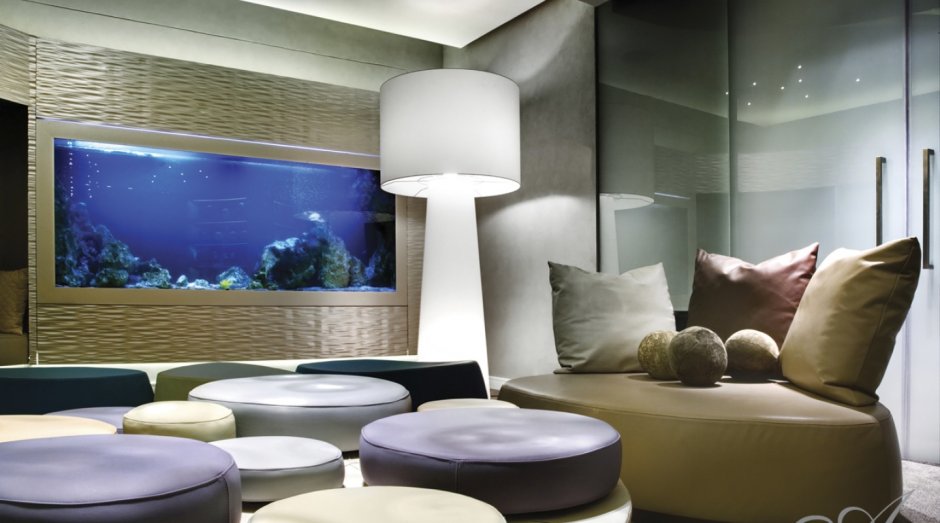 Гостиные с аквариумом в современном стиле