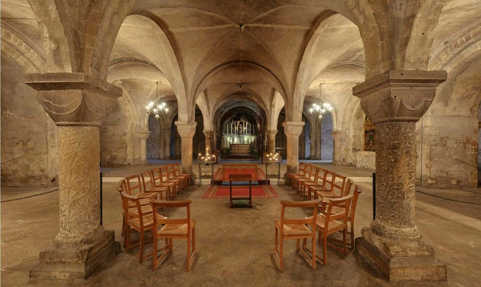Кентерберийский собор крипта