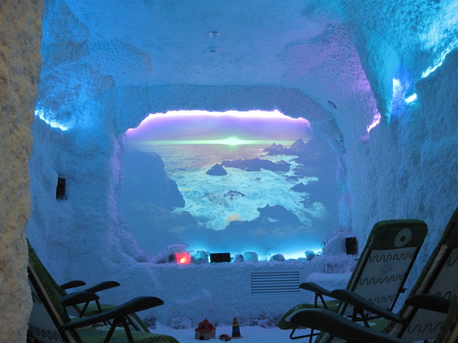 Соляная пещера сталактиты