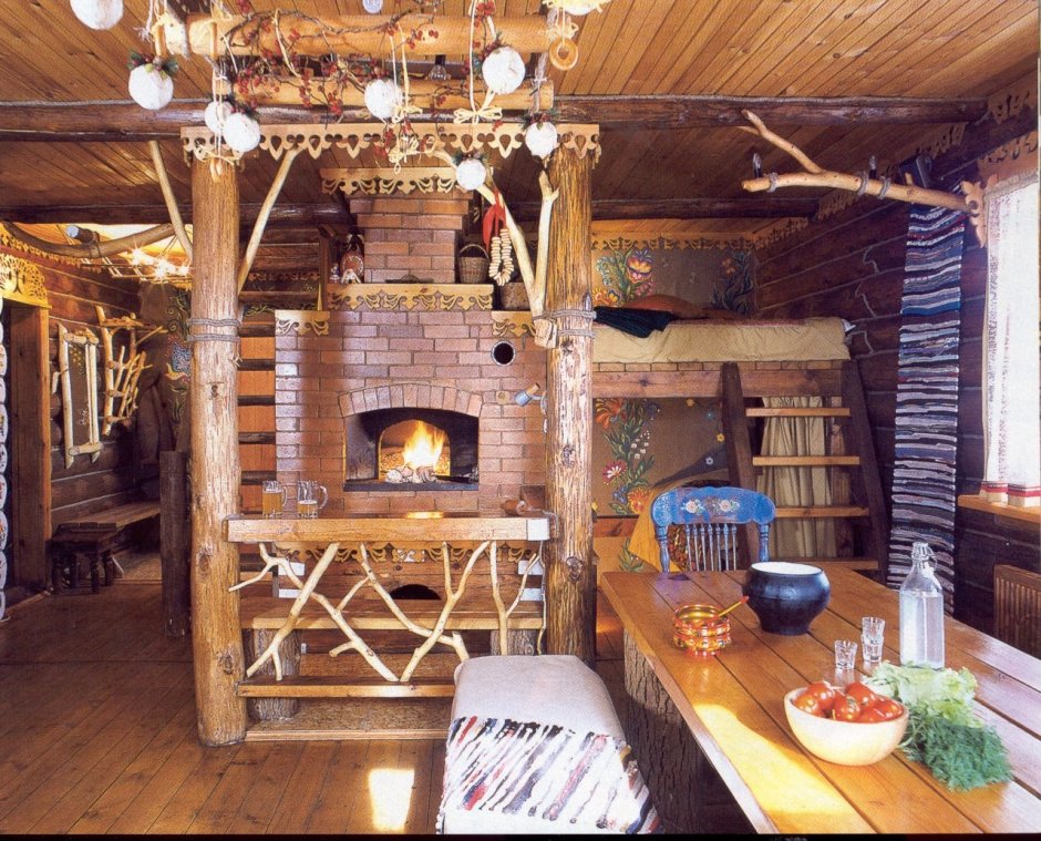 Комната с печкой в деревенском стиле