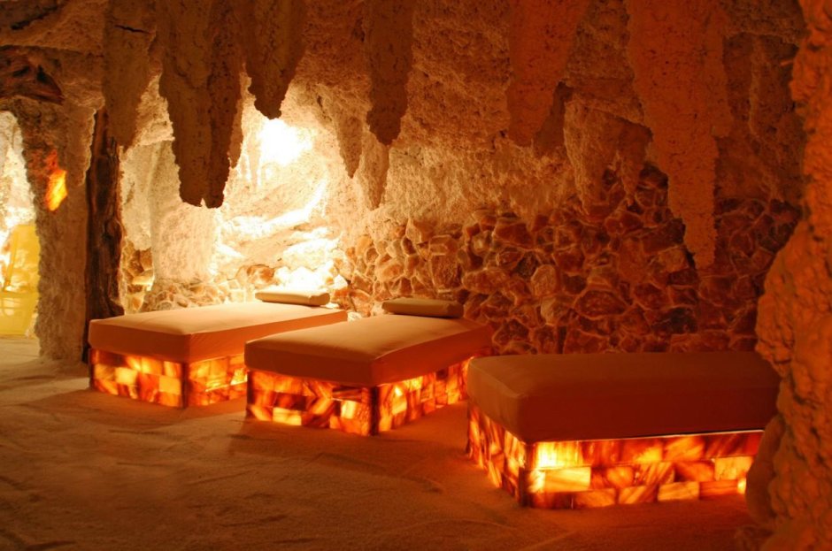 Соляная пещера с гималайской солью
