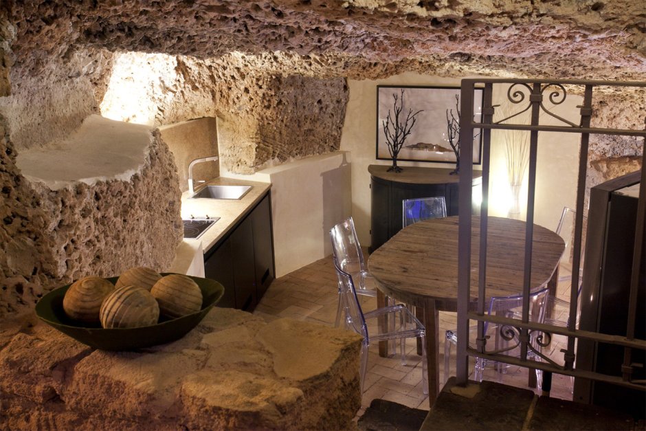 Cave House в Испании
