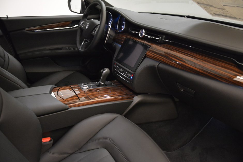 Maserati Quattroporte 2020 салон