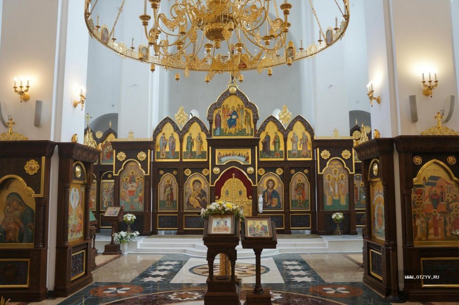Храм трех святителей Тольятти