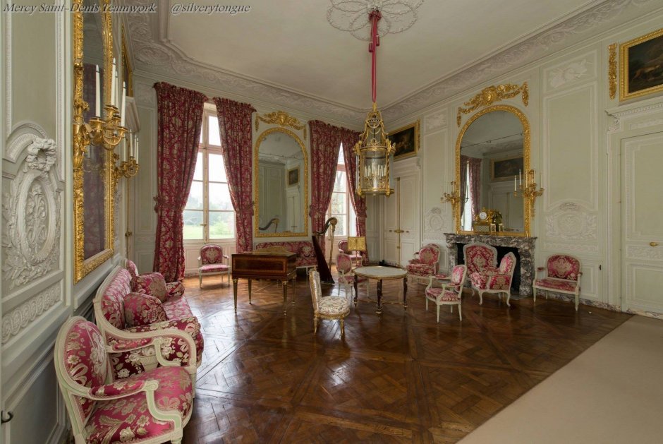 Малый Трианон в Версале спальня