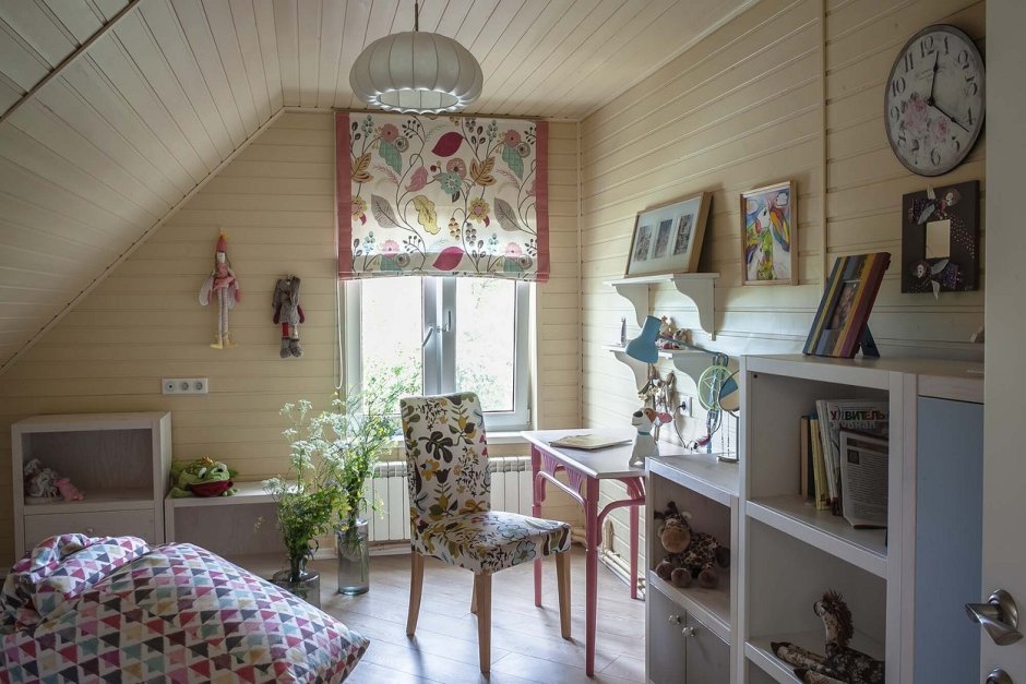 Цвет комнаты в деревянном доме