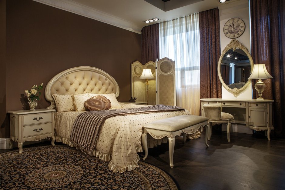 Шикарная спальня в классическом стиле