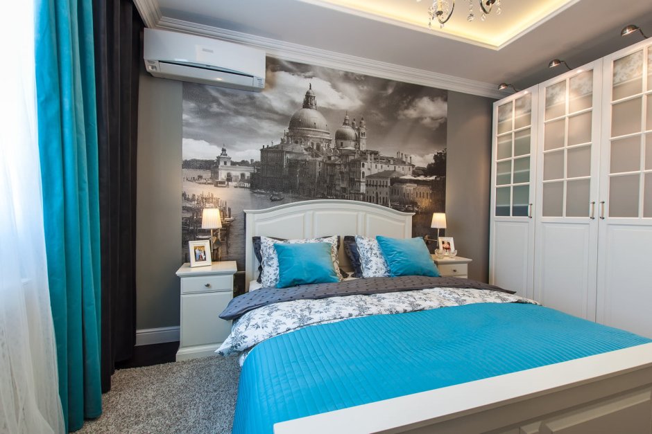 Спальня в современном стиле с синим