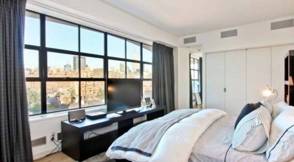 Нью Йорк спальня с панорамными окнами