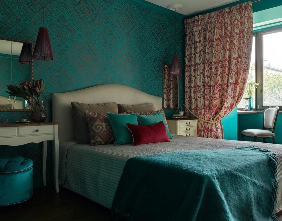Изумрудный цвет стен в спальне