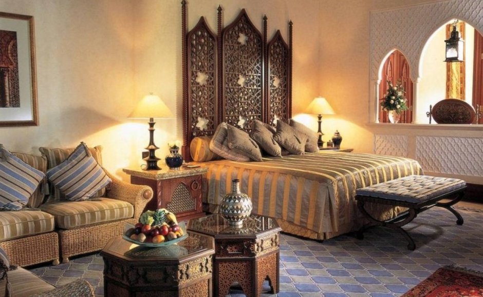 Диван в марокканском стиле