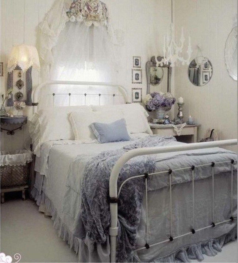 Маленькая спальня в винтажном стиле
