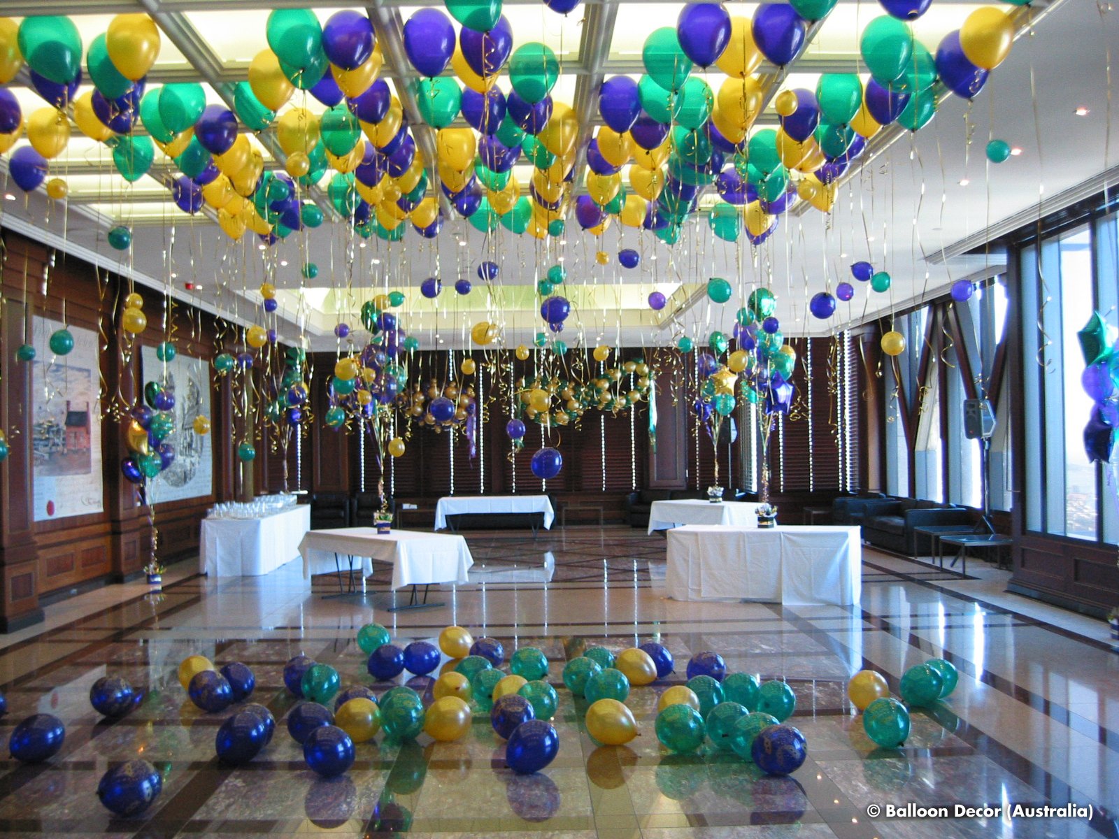 Оформление зала воздушными шарами. Украшение праздника шарами. Украшения помещения с шариками. Украшение праздничного зала. Украсить зал шарами.