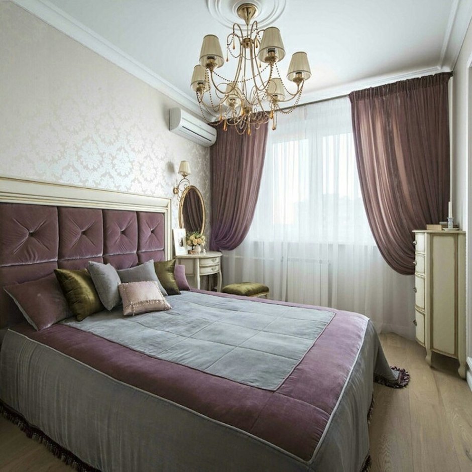 Спальня в лиловом цвете в классическом стиле