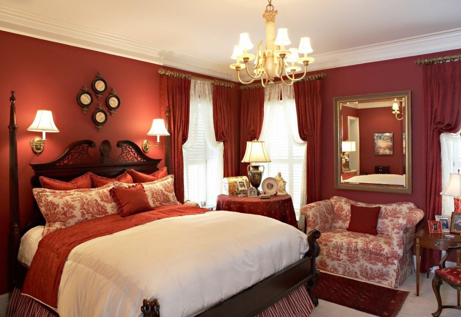 Спальня в классическом стиле в бордовых тонах