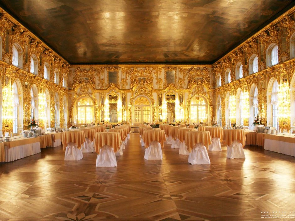 Танцевальный зал Екатерининского дворца