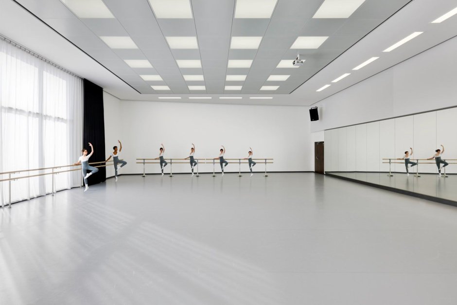 Современный хореографический зал