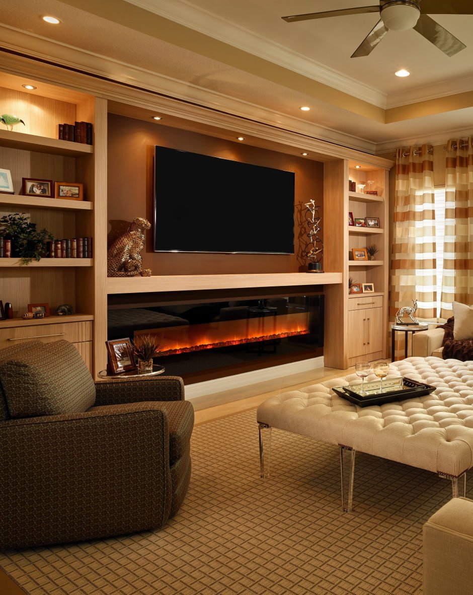 Уютная гостиная с телевизором