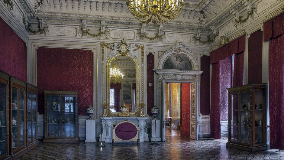 Гербовый зал Эрмитажа Санкт-Петербург