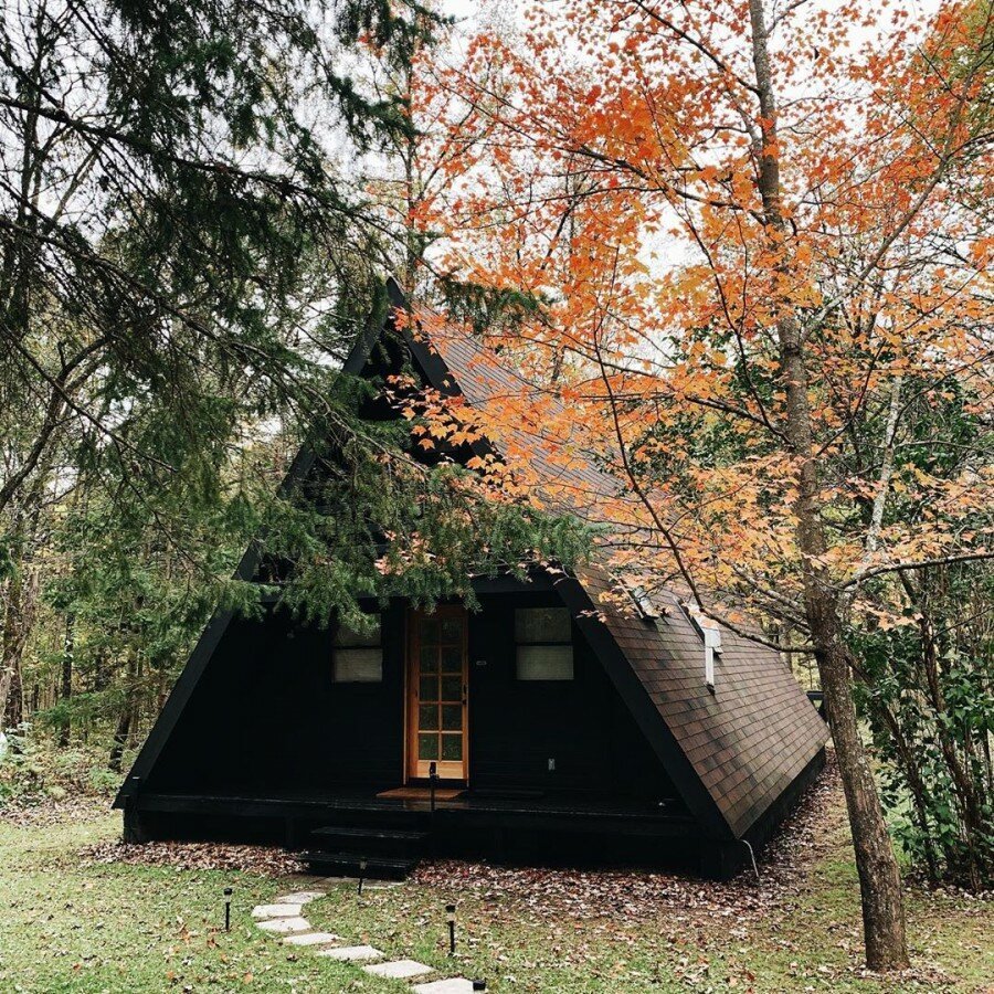Маленький треугольный домик