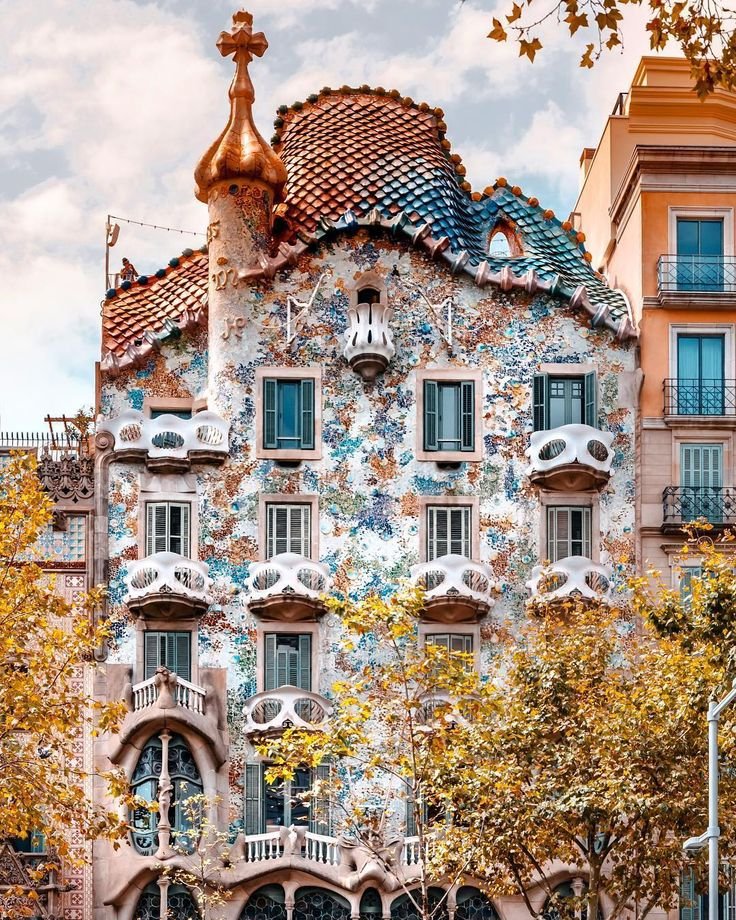 Барселона квартал Гауди