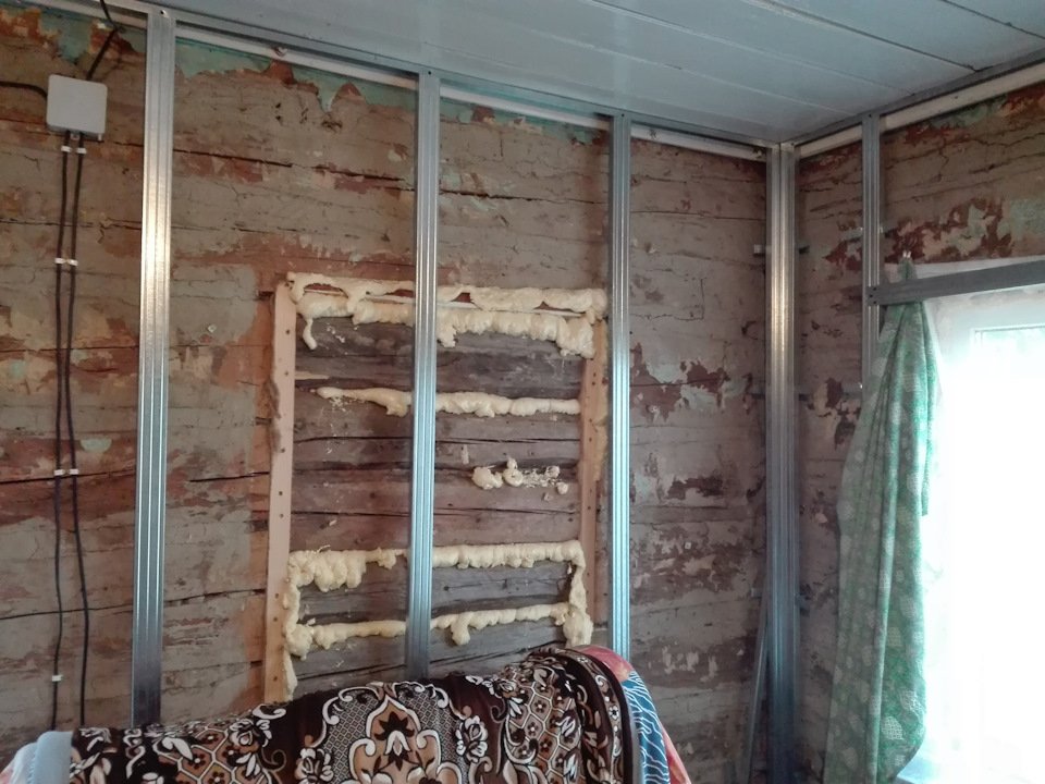 Отделка стен гипсокартоном в деревянном доме: особенности, плюсы и минусы - блог Holz House