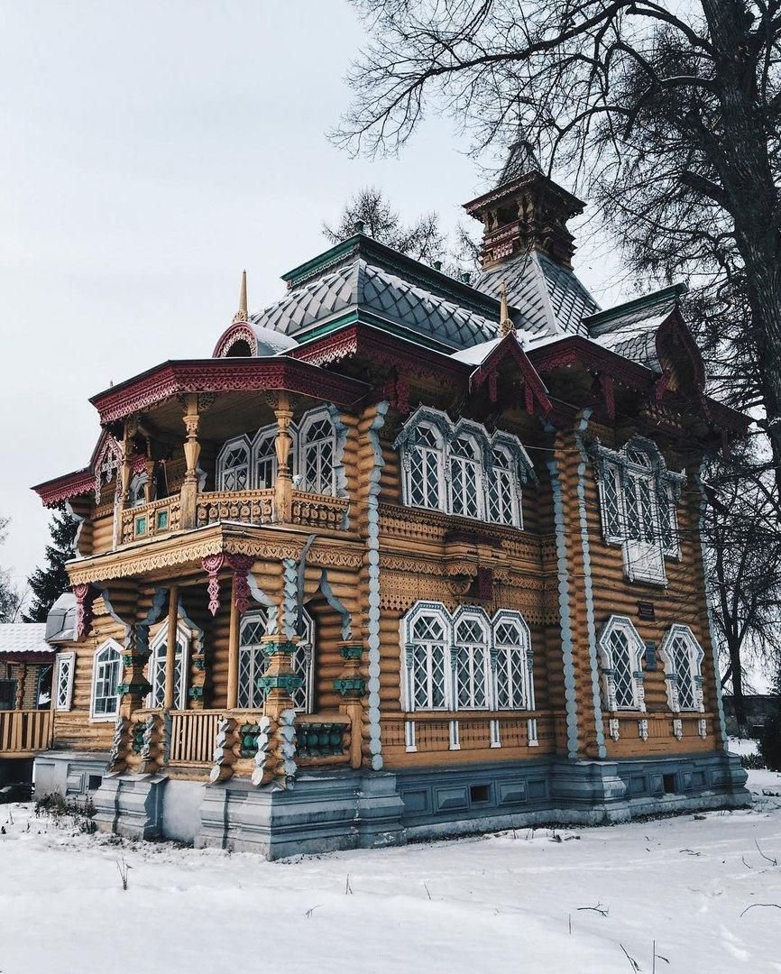 Терем деревне Погорелово зима