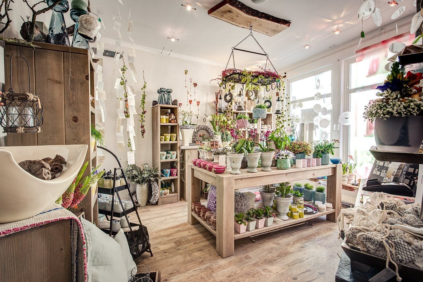 Цветочный магазин лесной