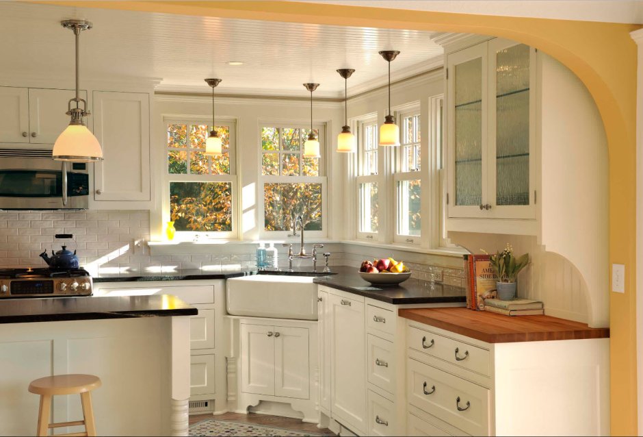 Дизайн угловой кухни с окном (74 фото)