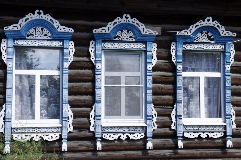 Наличники на окна в бревенчатом доме