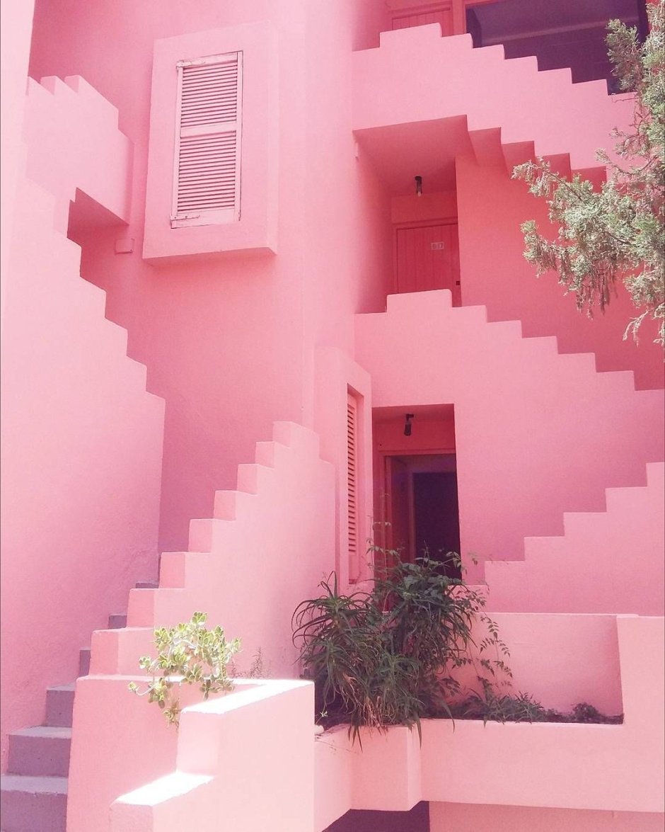 Нежно розовый дом