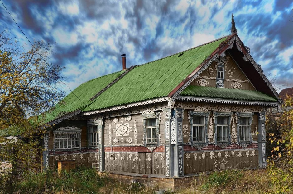 Старый деревенский дом Россия