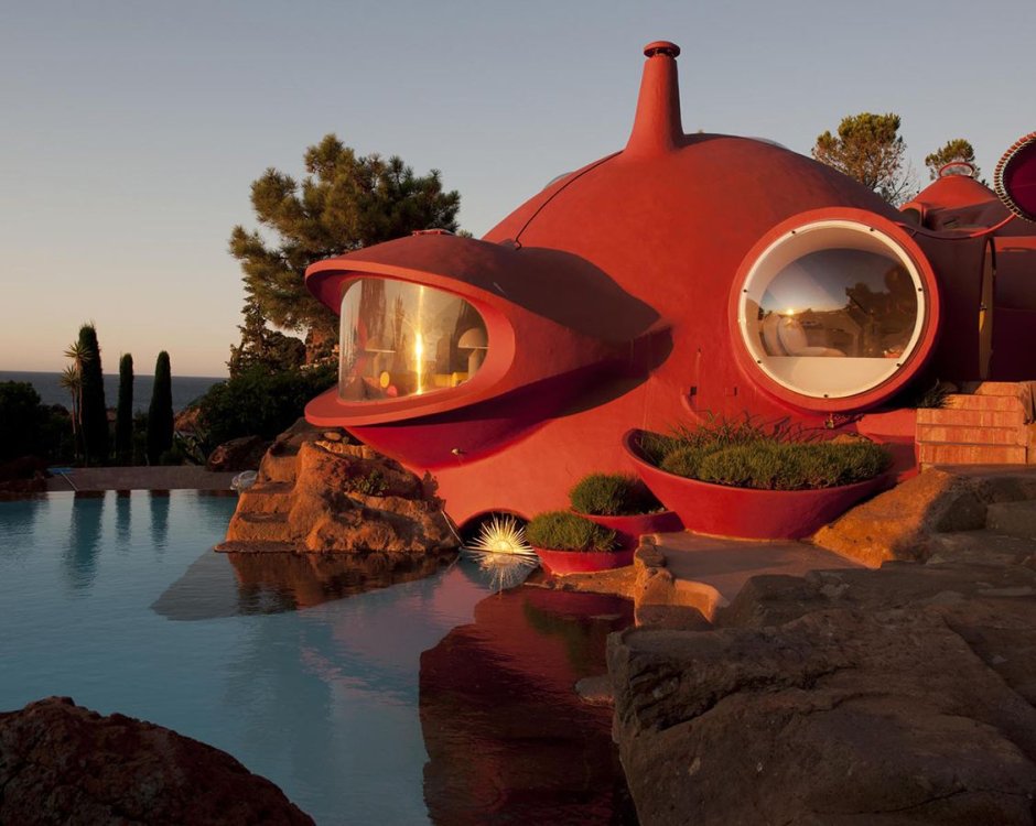 «Дом-пузырь», Архитектор Антти Ловага