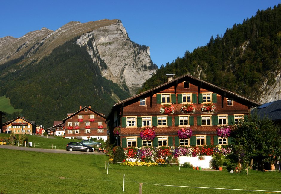 Австрия города в Альпах