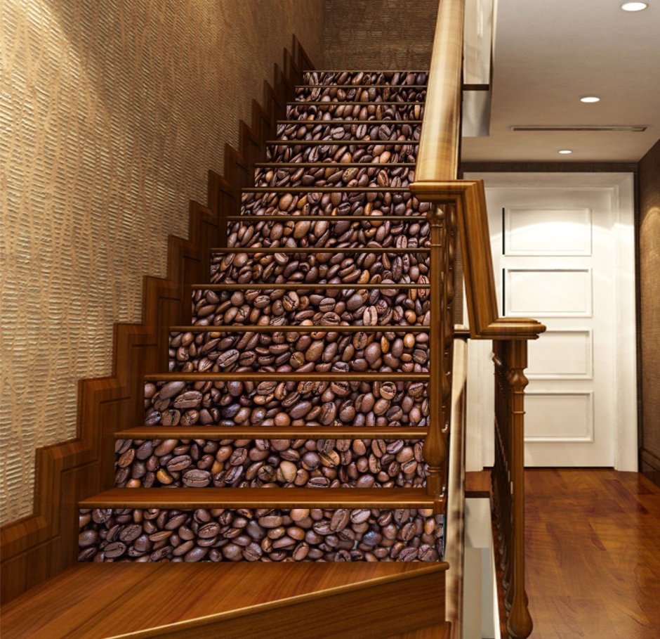 Декоративная отделка лестницы в частном доме