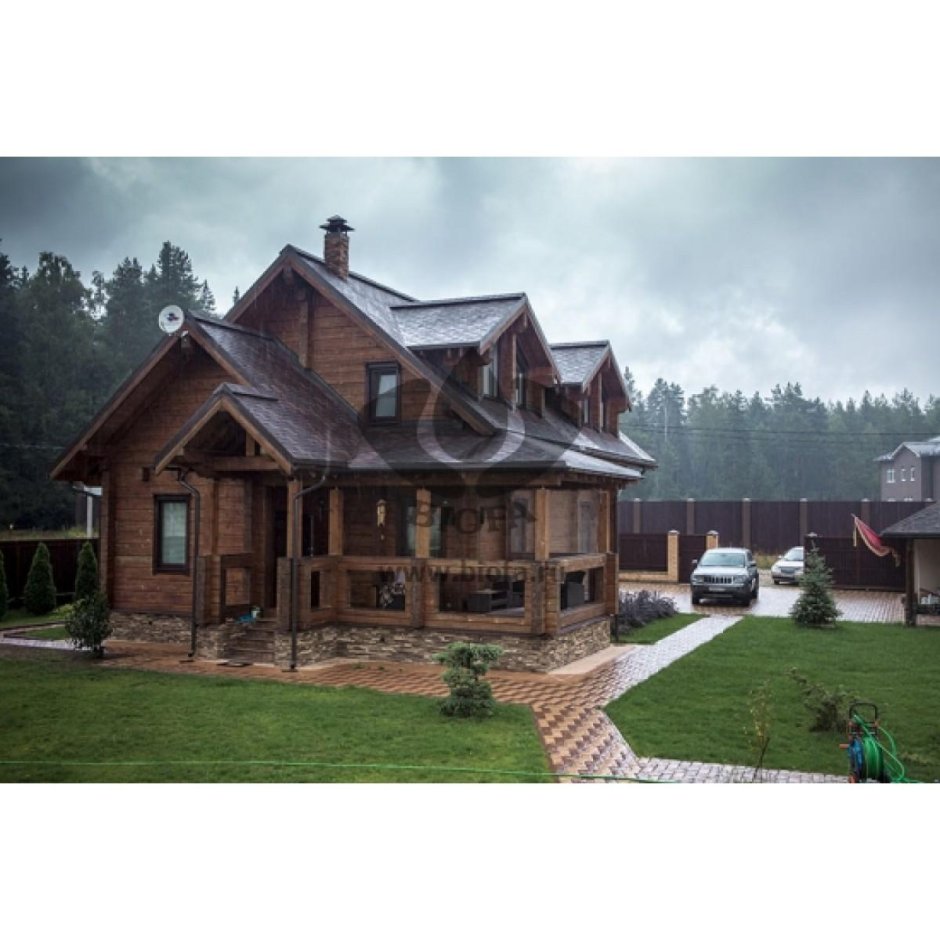 Фасад деревянного дома