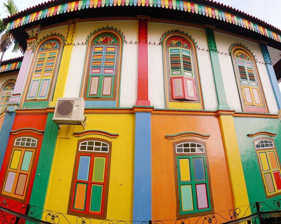 Разноцветный дом (51 фото)