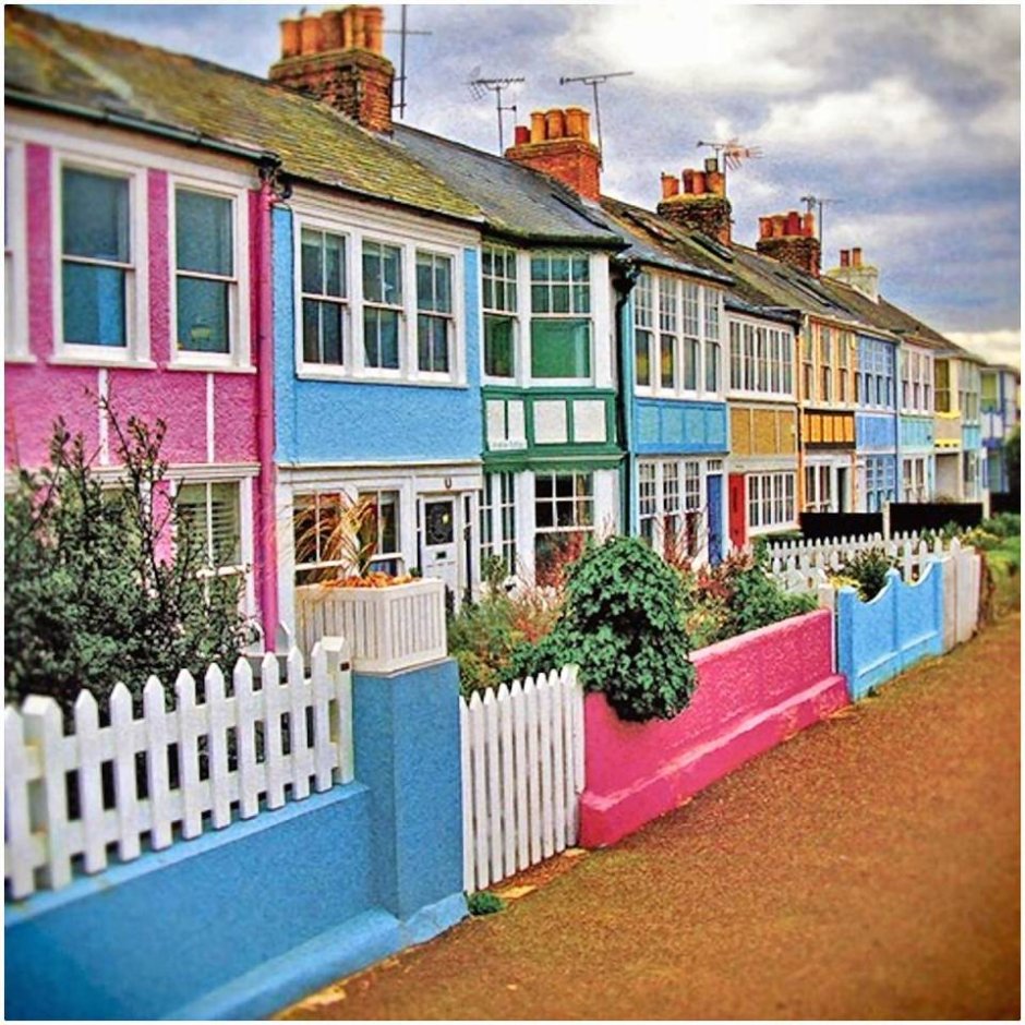Домики в Англии цветные
