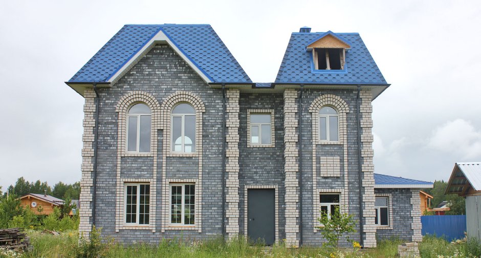 Двухэтажный дом из керамзитобетонных блоков