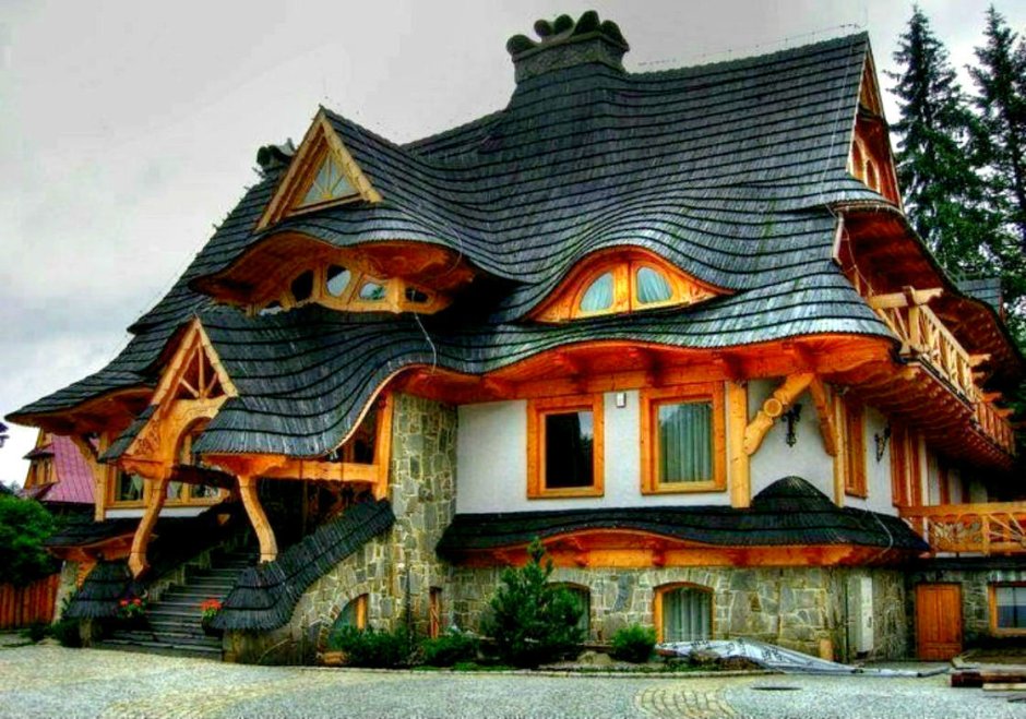 Необычные крыши домов