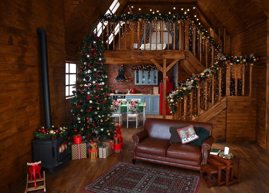 Новогодний интерьер в деревянном доме