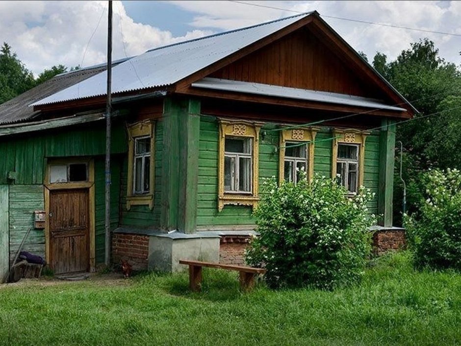 Деревенский дом с участком