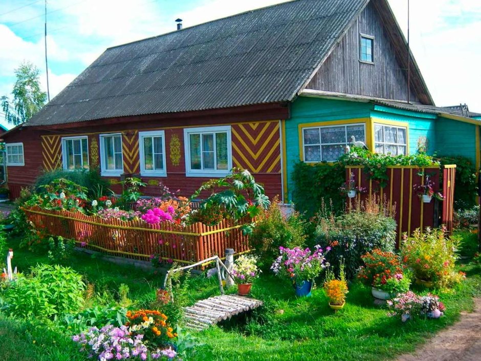 Русская деревня палисадники