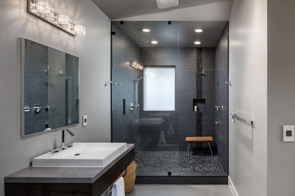 Современная ванная комната с душем