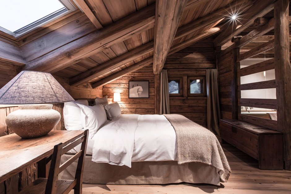 Спальня на мансарде в деревянном доме (82 фото)