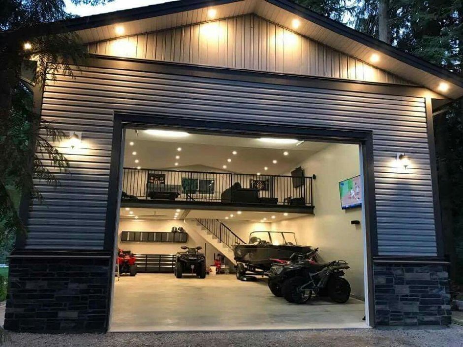 Большой гараж